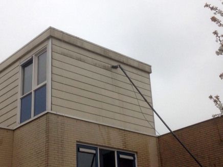 Een frisse buitenkant door onze glazenwassers